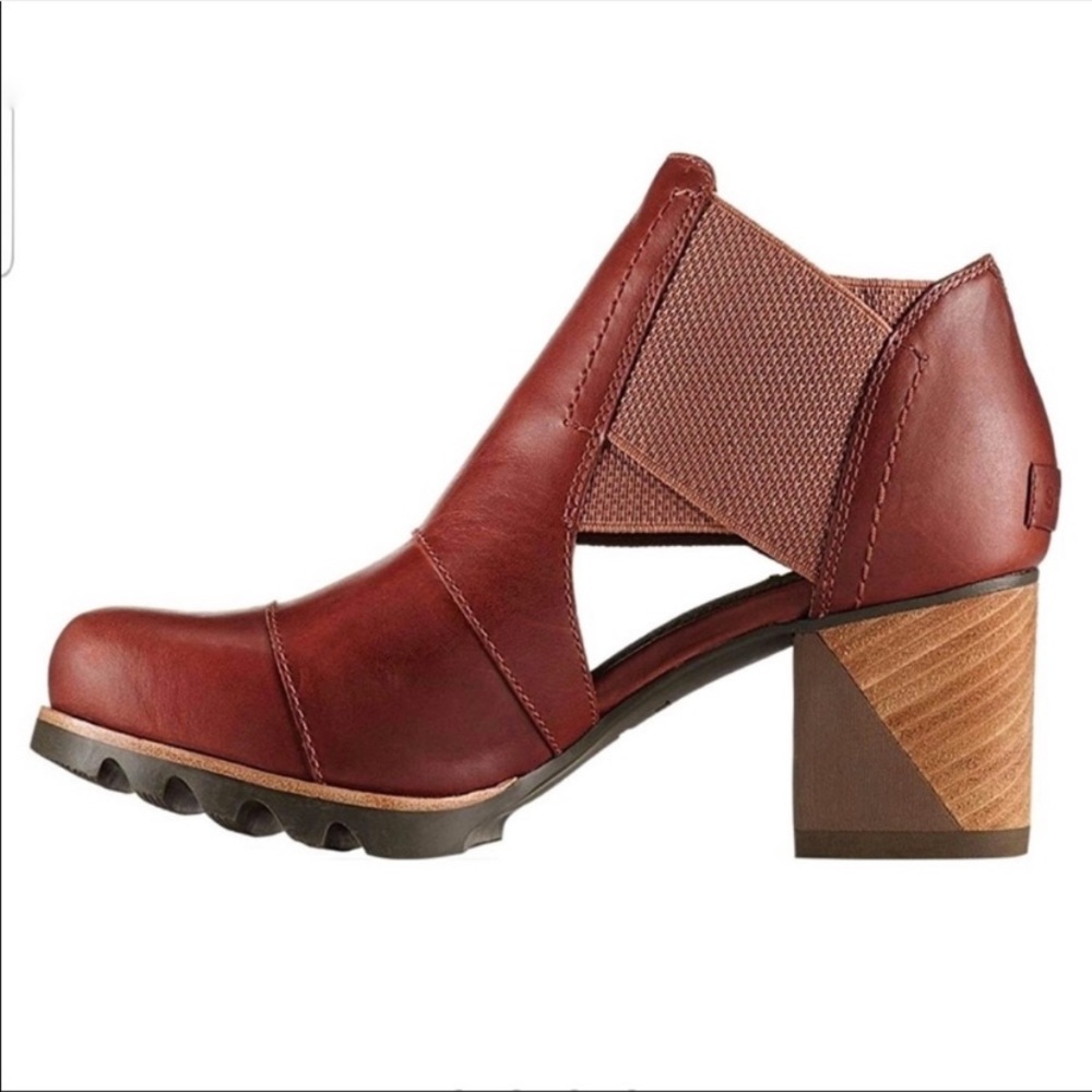 Sorel Women's Ankle Boots in Rich Burgundy